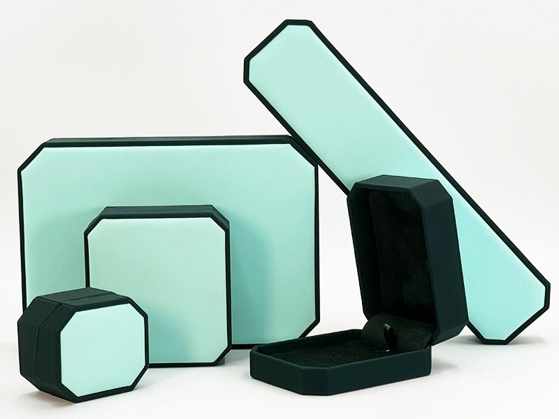 Leather Jewelry Box Sourcing Guide: How to Stop Sticky Peeling in Tropical Climates?