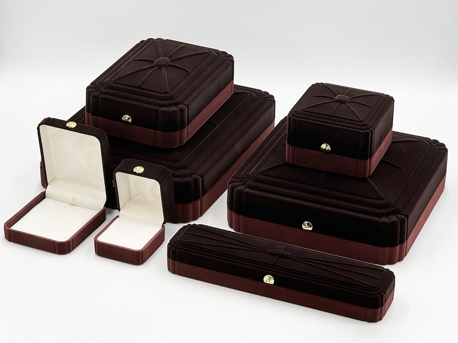 Flocking Jewelry Box Sourcing: How to Avoid Mold, Static, and Tarnishing in Bulk Orders？